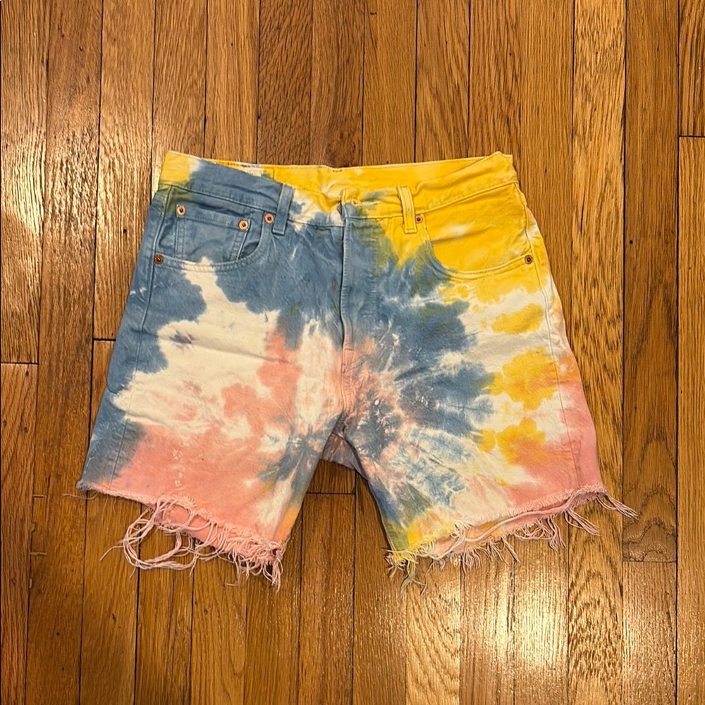 LEVI’S Premium Tie-Dye Denim Shorts